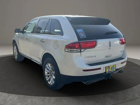 Used 2013 Lincoln MKX FWD image 5