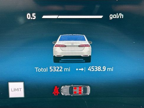 Used 2026 BMW 530i xDrive AWD/4WD image 12