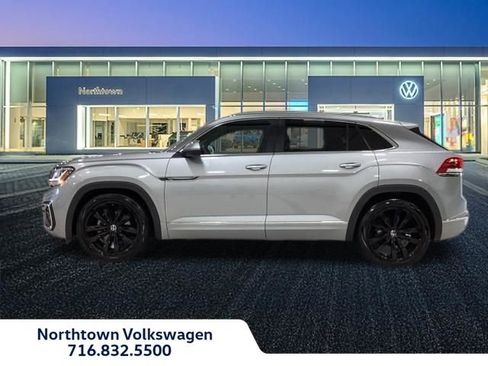 Used 2021 Volkswagen Atlas Cross Sport SEL R-Line AWD/4WD image 2