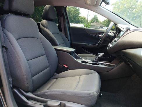 Used 2022 Chevrolet Malibu LT FWD image 16