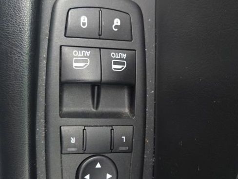 Used 2015 Dodge Challenger R/T Scat Pack w/ Leather Interior Group RWD image 14