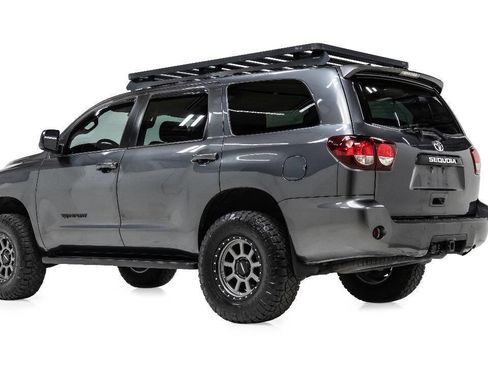 Used 2019 Toyota Sequoia TRD Sport w/ TRD Sport Premium Package AWD/4WD image 4