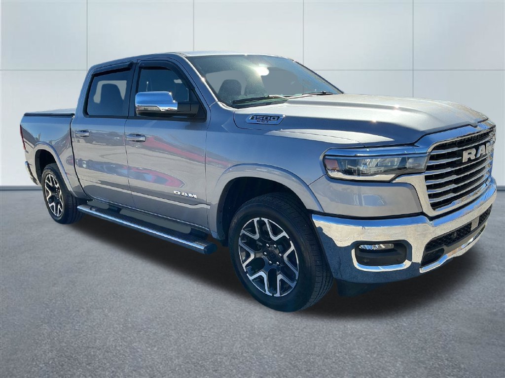Used 2025 RAM 1500 Laramie AWD/4WD image 7