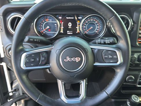 Used 2021 Jeep Wrangler Unlimited Sahara AWD/4WD image 19