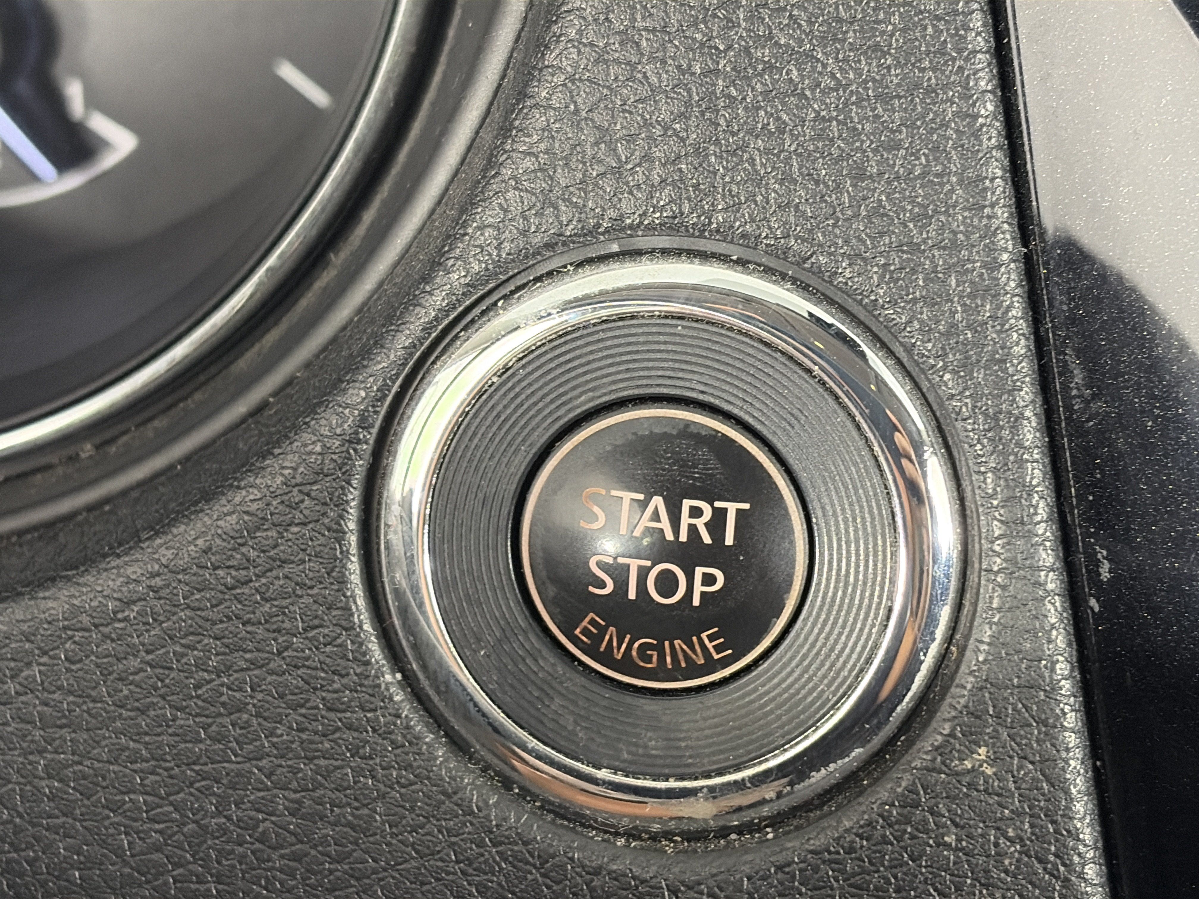 Used 2019 Nissan Rogue SV FWD image 25