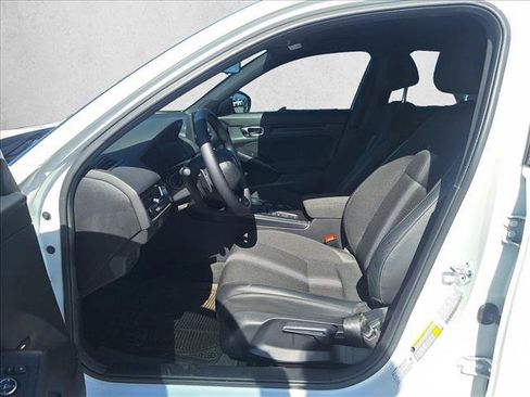 Used 2025 Honda Civic Sport image 9