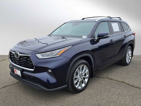Used 2022 Toyota Highlander Limited image 9