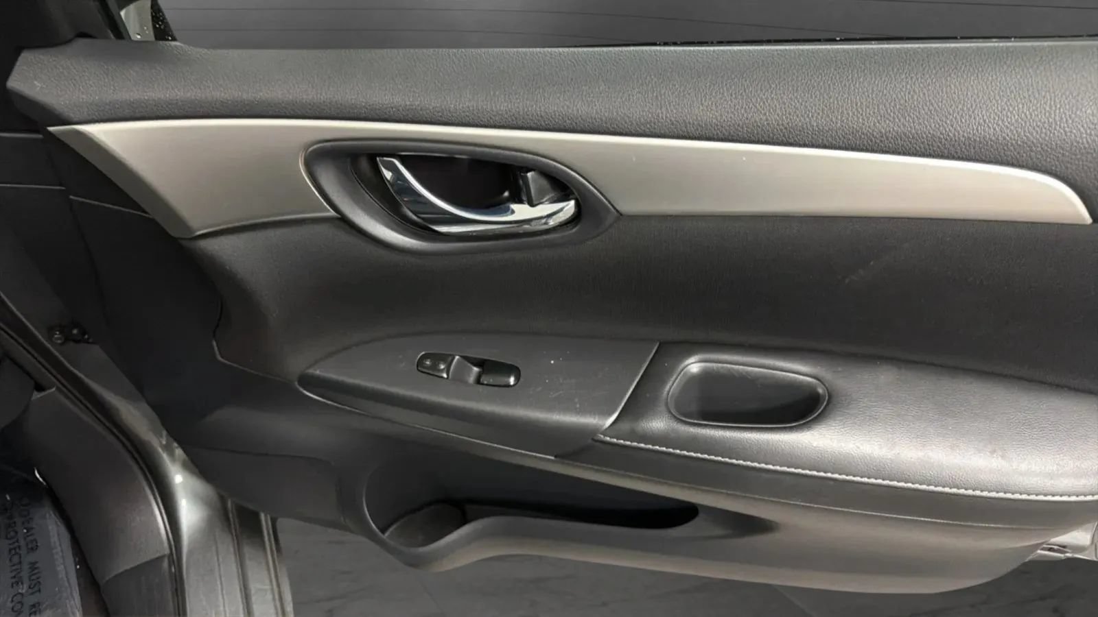 Used 2018 Nissan Sentra S FWD image 17