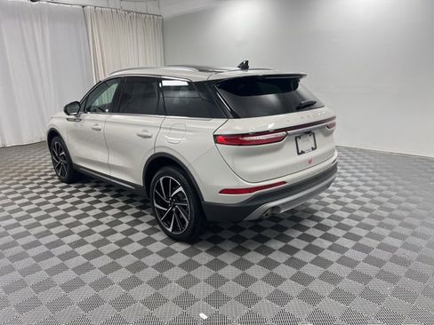 Used 2023 Lincoln Corsair Reserve w/ Equipment Group 201A image 4