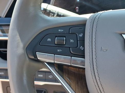 Used 2022 Cadillac Escalade Premium Luxury Platinum AWD/4WD image 22