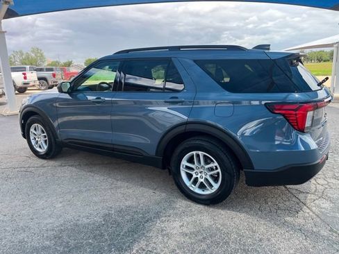 Used 2026 Ford Explorer Active w/ Active Comfort Package RWD image 7