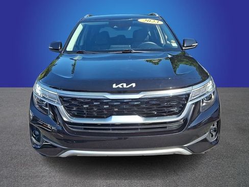 Used 2023 Kia Seltos S w/ Navigation Package FWD image 2