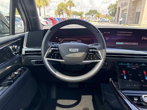 New 2026 Cadillac Escalade IQL Luxury w/ LPO, Radiant Package AWD/4WD image 18