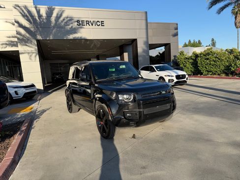 Used 2023 Land Rover Defender 110 X image 3