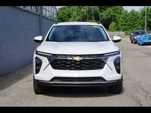 New 2025 Chevrolet Trax LT w/ LT Convenience Package image 19