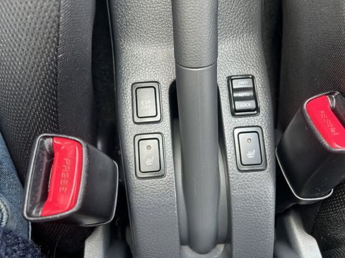 Used 2011 Suzuki SX4 Crossover image 14