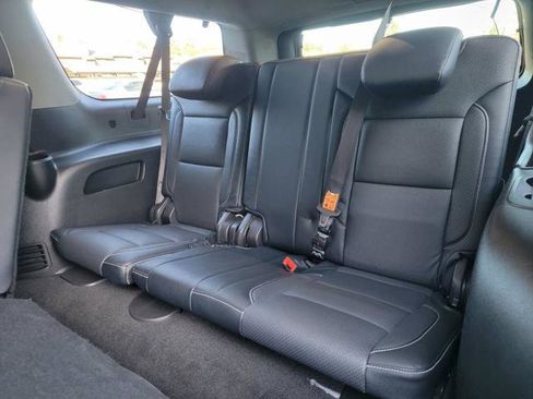 Used 2018 GMC Yukon XL SLE image 17