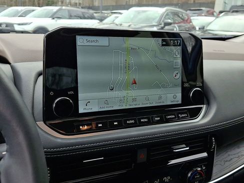 Used 2023 Nissan Rogue Platinum image 19