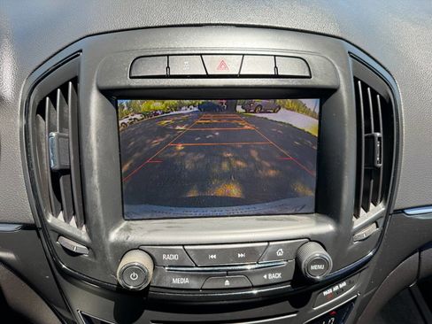 Used 2015 Buick Regal FWD image 23