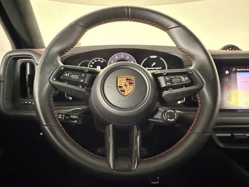 Used 2025 Porsche Cayenne GTS AWD/4WD image 33