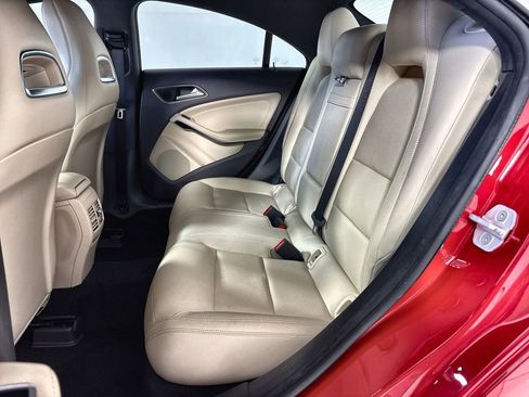 Used 2016 Mercedes-Benz CLA 250 image 24