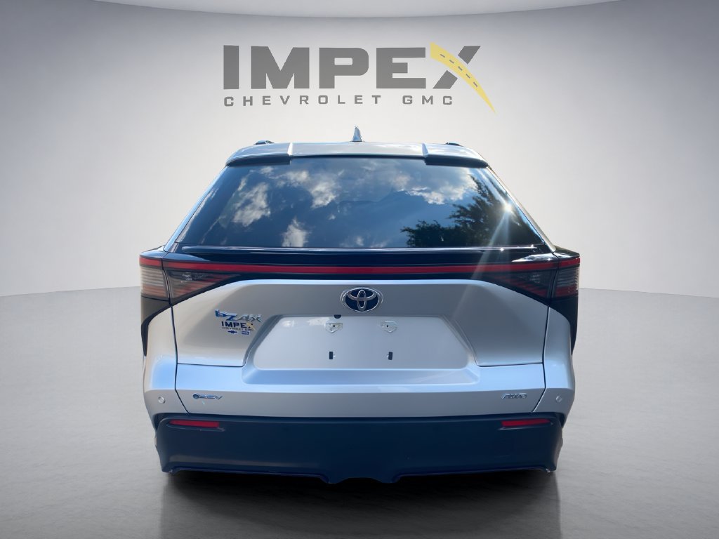 Used 2025 Toyota bZ4X AWD w/ Weather Package image 4