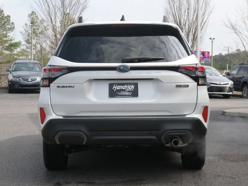 Used 2025 Subaru Forester Limited image 8