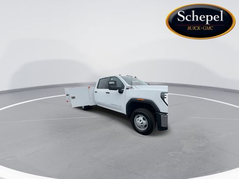 New 2026 GMC Sierra 3500 Pro w/ Convenience Package image 2