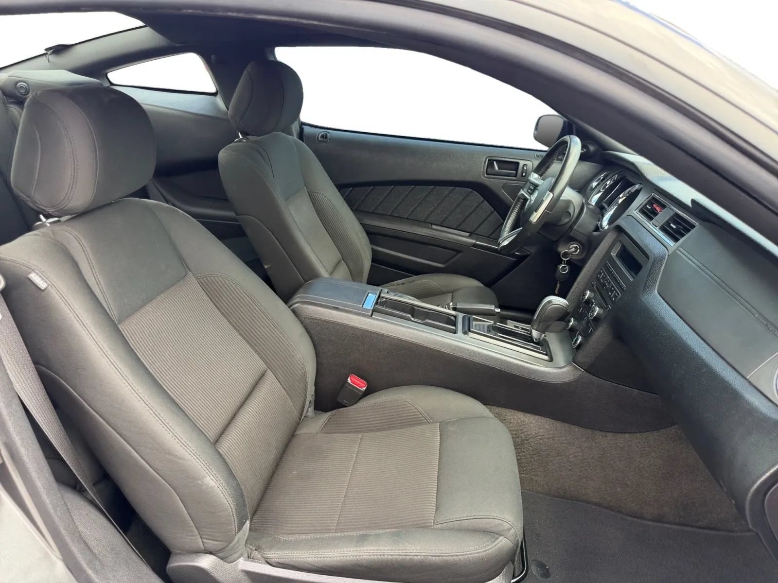 Used 2014 Ford Mustang Coupe RWD image 15
