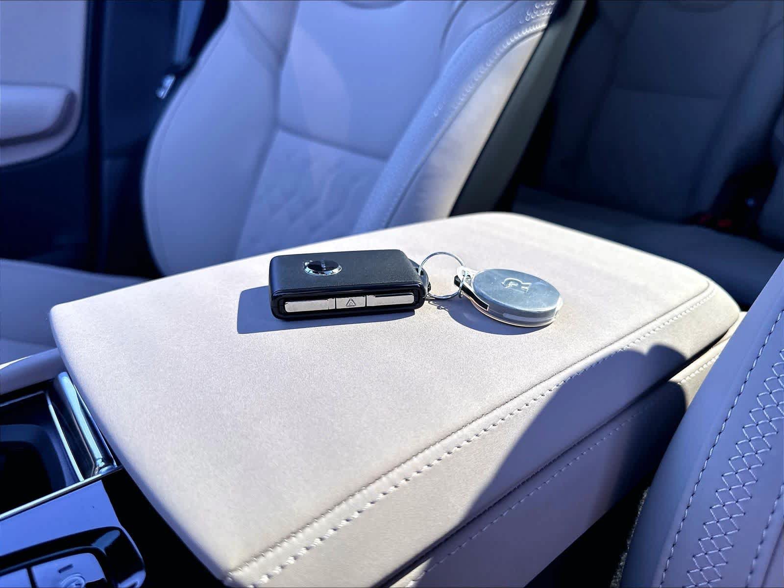 New 2027 Volvo XC90 B6 Plus AWD/4WD image 36