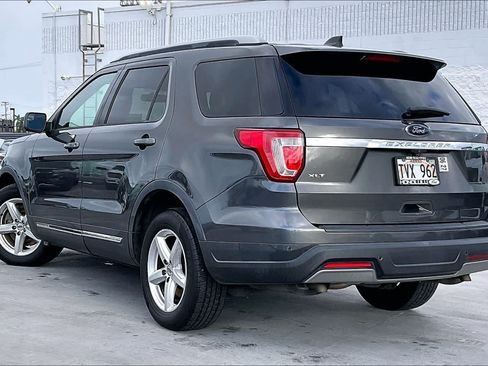 Used 2019 Ford Explorer XLT FWD image 4