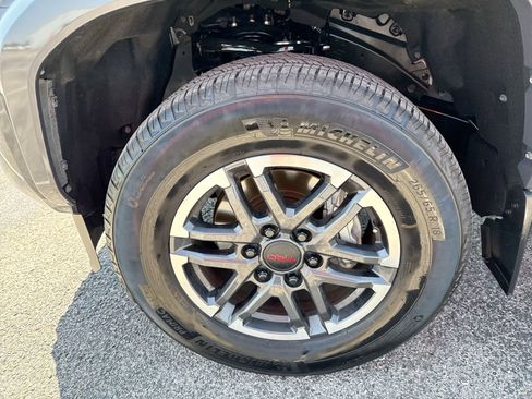 Used 2024 Toyota Tacoma TRD Sport image 18