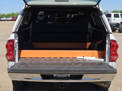 Used 2007 Dodge Ram 2500 Truck SLT image 10