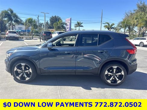 Used 2021 Volvo XC40 T5 Momentum w/ Protection Package Premier image 13