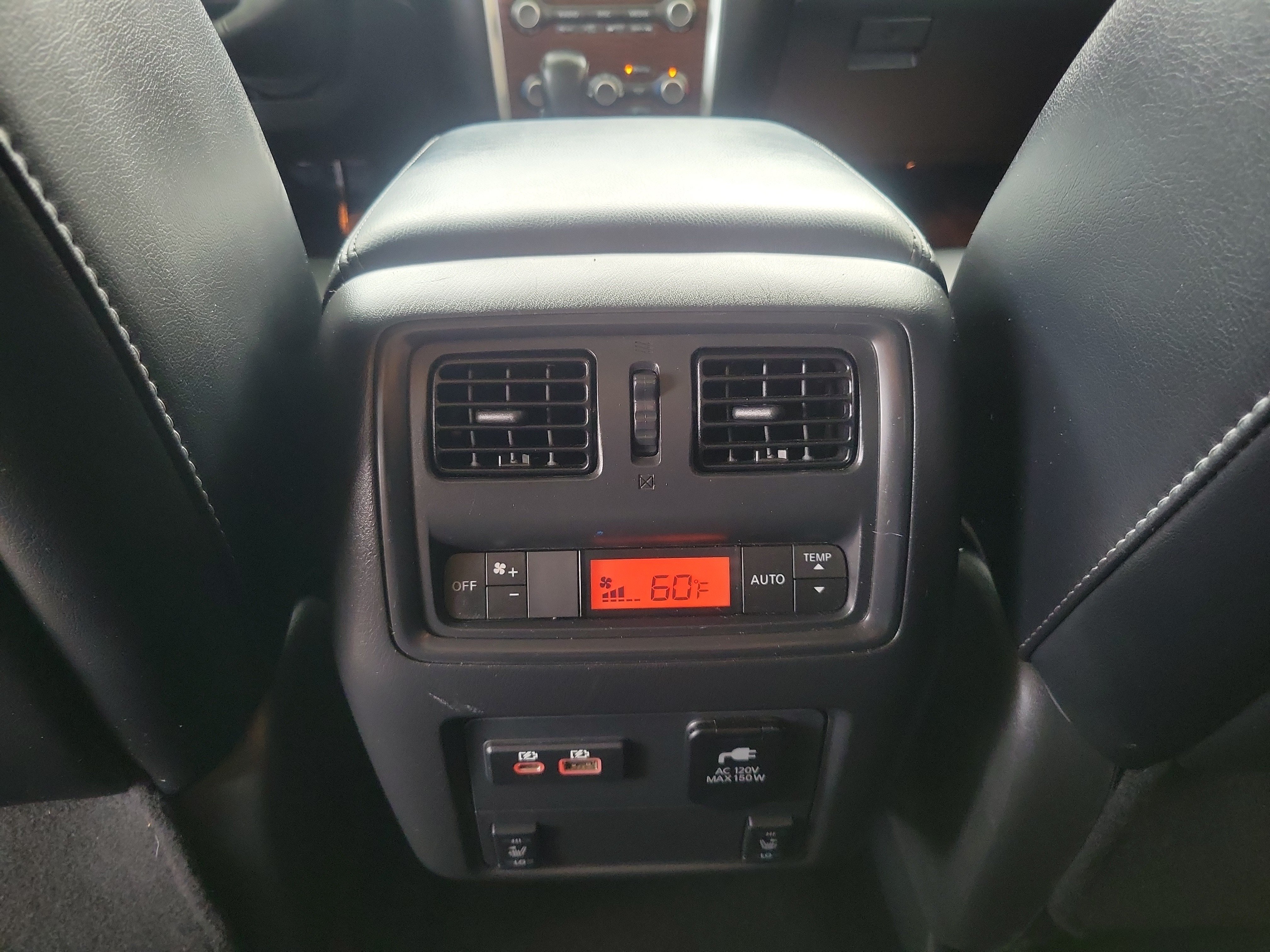 Used 2020 Nissan Pathfinder Platinum FWD image 10