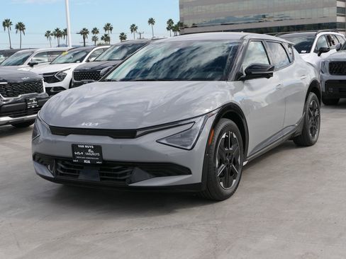 New 2025 Kia EV6 Wind image 6