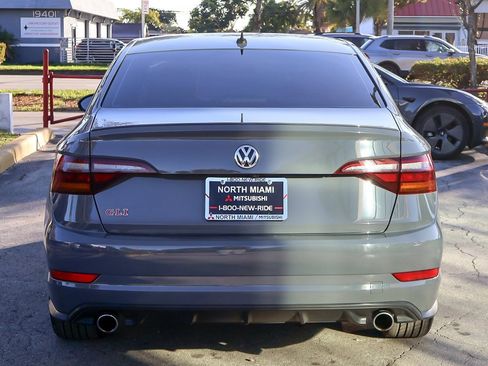 Used 2019 Volkswagen Jetta GLI image 10