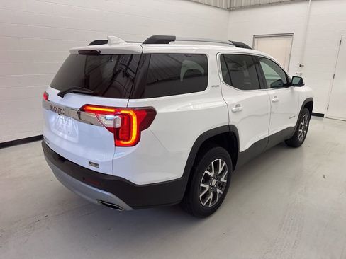 Used 2023 GMC Acadia SLE w/ Driver Convenience Package FWD image 11