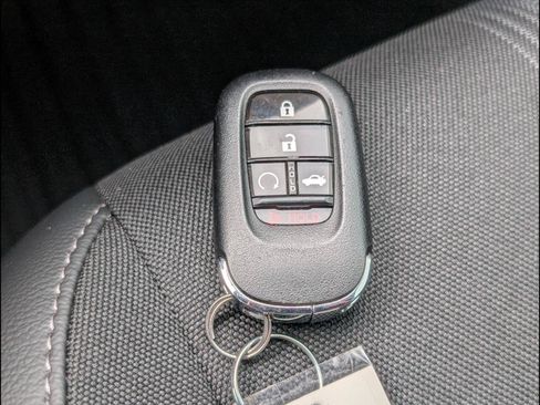 Certified 2025 Honda Civic Sport image 16