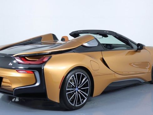 Used 2019 BMW i8 Roadster AWD/4WD image 8