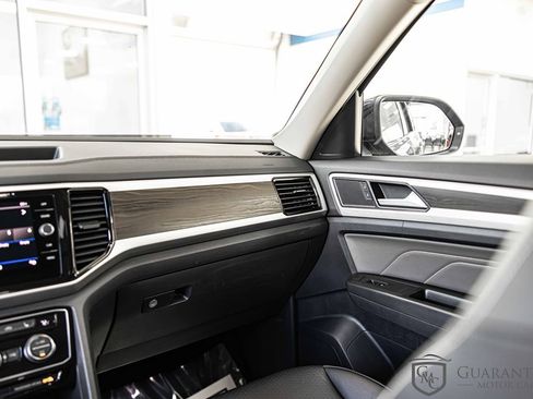 Used 2022 Volkswagen Atlas SE image 37