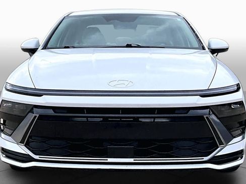 Used 2025 Hyundai Sonata SEL FWD image 3