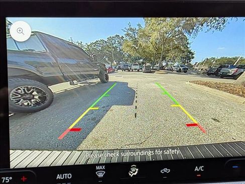 New 2025 Ford Maverick XLT image 12