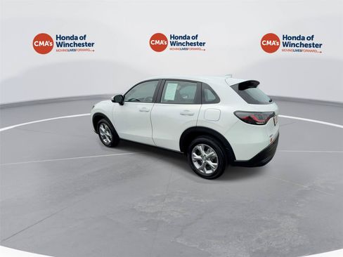 Certified 2025 Honda HR-V LX image 9