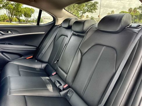 Used 2023 Genesis G70 2.0T RWD image 22