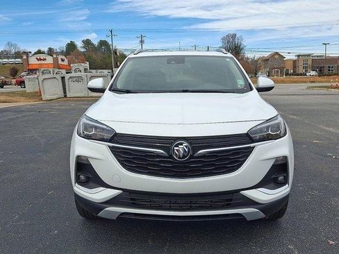 Used 2022 Buick Encore GX Essence w/ Experience Buick Package image 2
