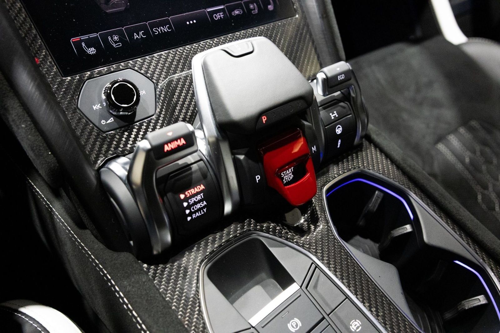 Used 2024 Lamborghini Urus Performante AWD/4WD image 34