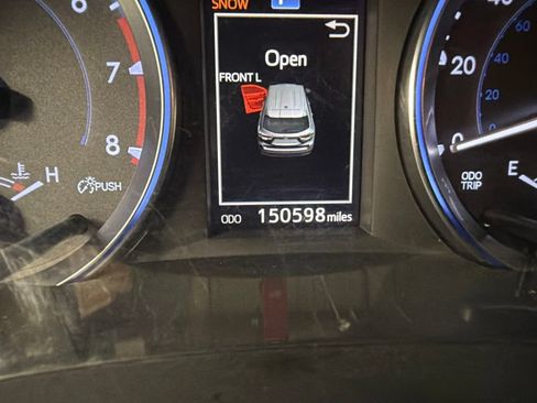 Used 2015 Toyota Highlander Limited AWD/4WD image 25