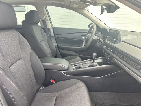 Used 2024 Honda Accord EX image 31