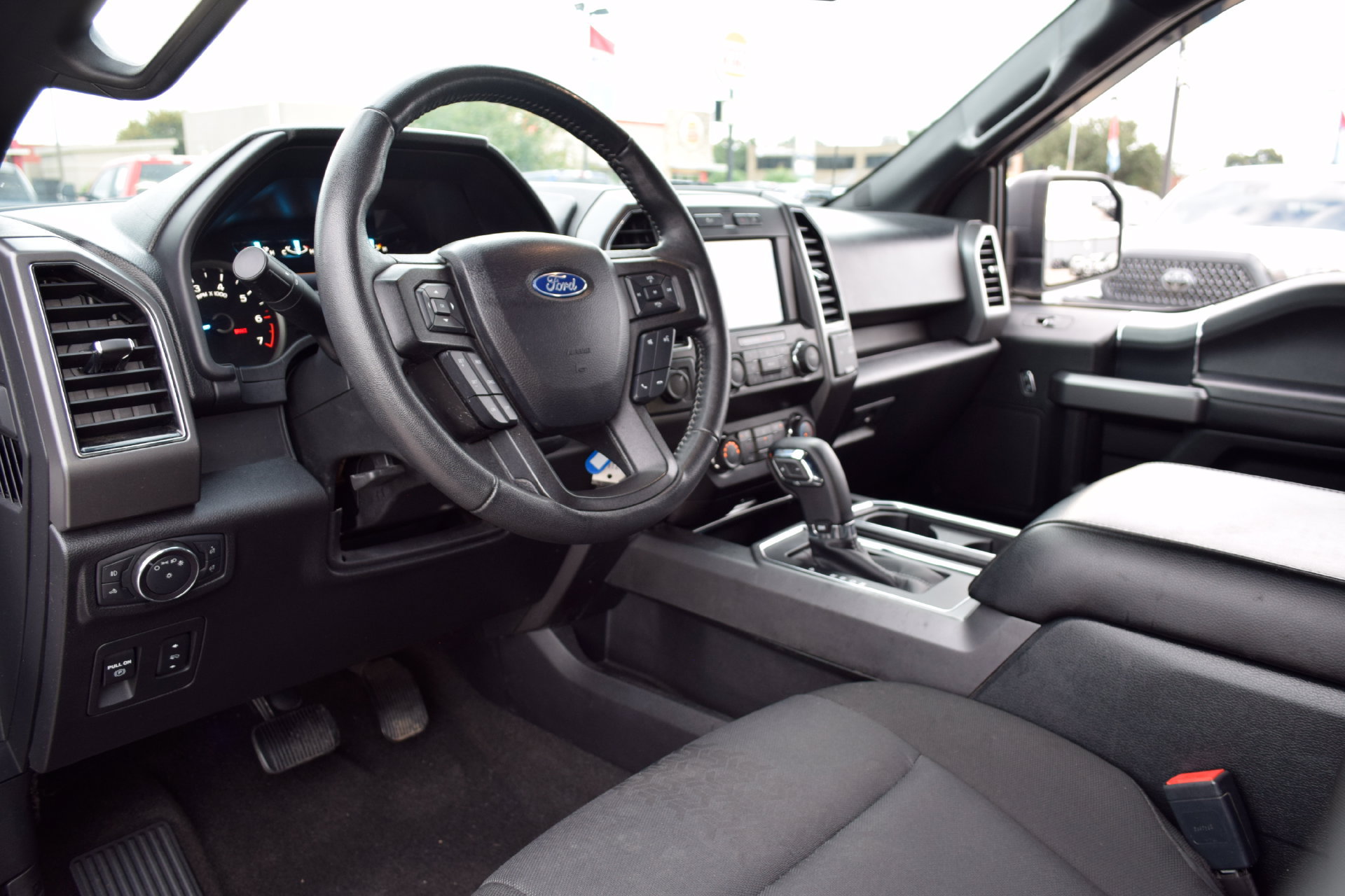 Used 2020 Ford F150 XLT w/ Equipment Group 302A Luxury AWD/4WD image 14